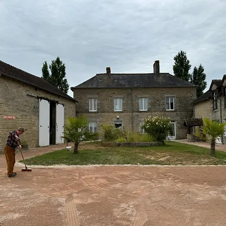 House 2 Bedroom 2 Bathroom Chateau Saintonge Дом отдыха *