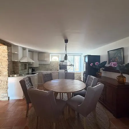 House 2 Bedroom 2 Bathroom Chateau Saintonge * Le Chevain